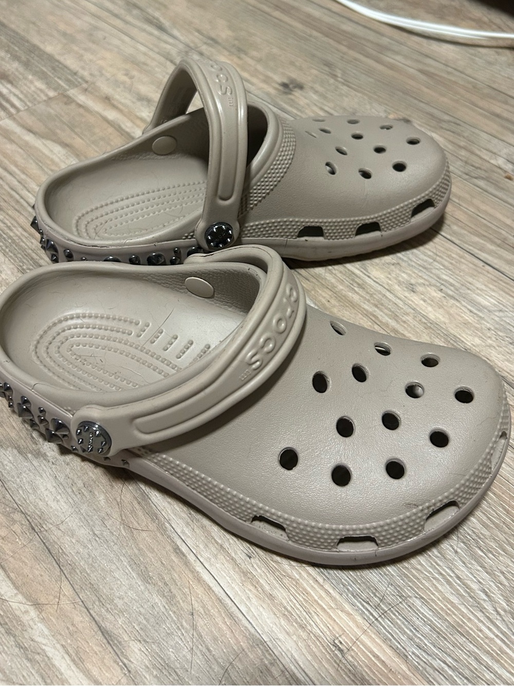 Stud Taupe Crocs